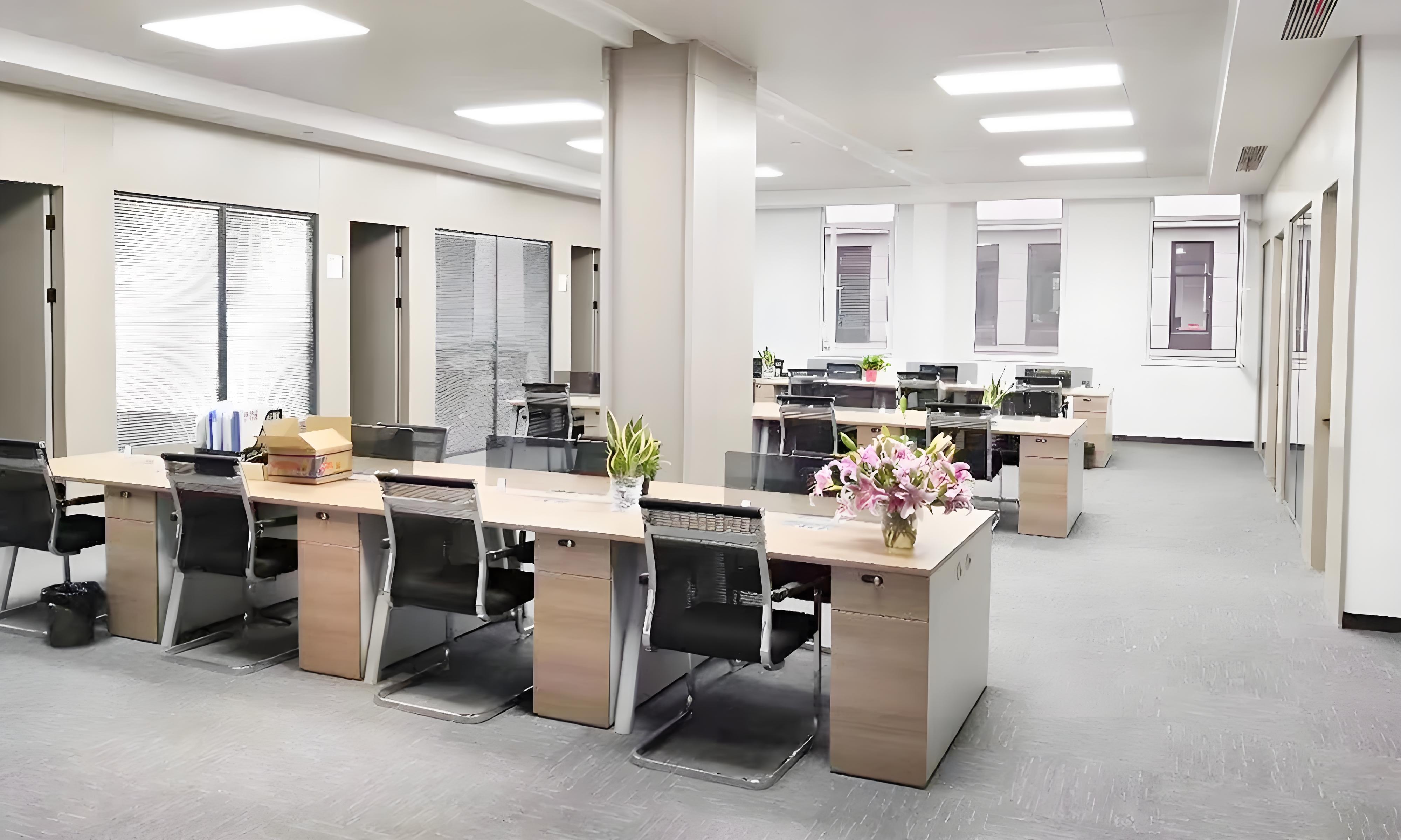 Technological innovation, service upgrading